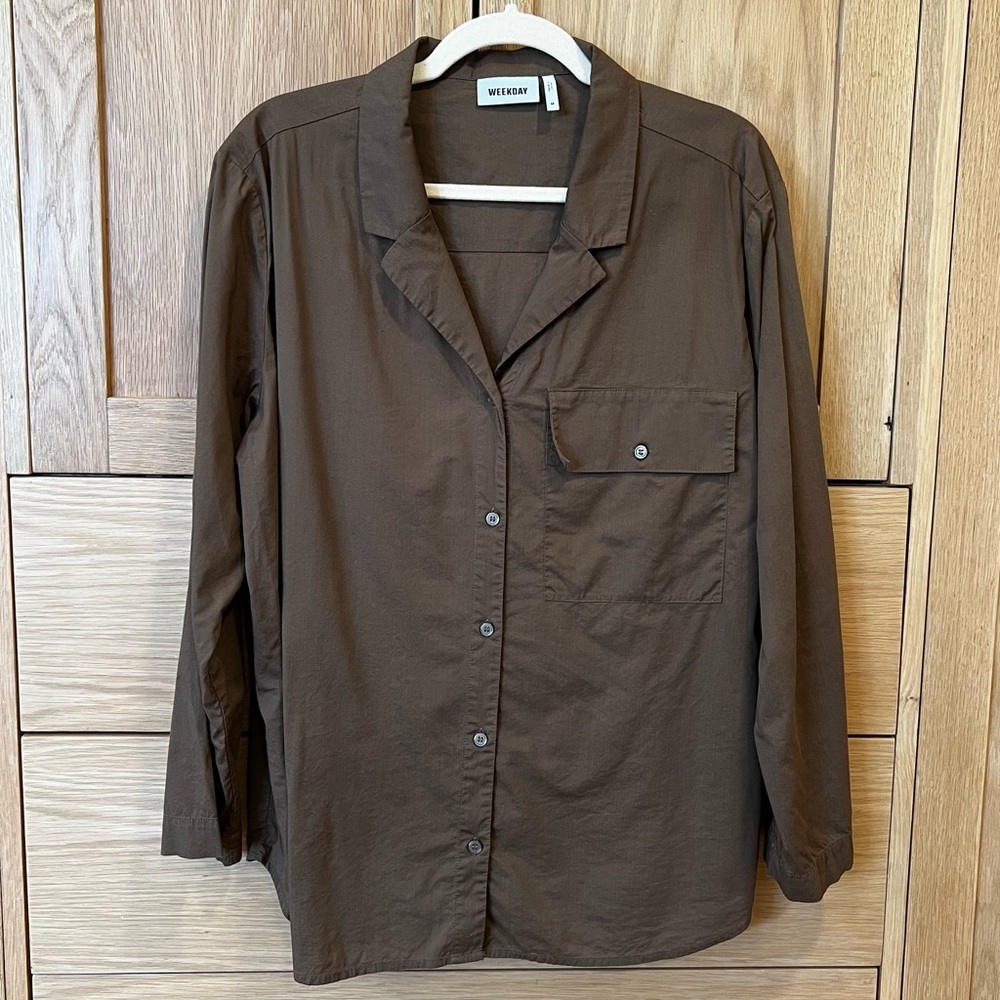 Weekday Mira Long Sleeve Blouse Brown Size Medium Contemporary Minimalist